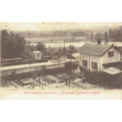 CPA - SAINT FARGEAU - Seine Port - Le Passage A Niveau & La Seine - Années 1900