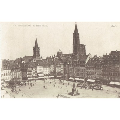 CPA - STRASBOURG - La Place Kléber - Années 1930