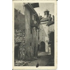 CPA: ANNECY. PASSAGE NEMOURS ET PORTE STE-CLAIRE. Années 1910.