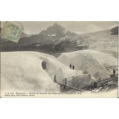 CPA: CHAMONIX .GROTTE DU GLACIER DES BOSSONS ET AIGUILLE DU MIDI, Années 1900.