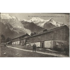 CPA: CHAMONIX, CHALETS ET LE GLACIER DES BOSSONS, vers 1900.