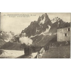 CPA: CHAMONIX, MONT-BLANC, ARRIVEE DU TRAIN A LA MER DE GLACE. Années 1910.