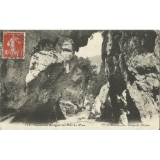 CPA: DANS LES GORGES DU VAL DE FIER. Années 1900.