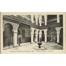 CPA: MARSEILLE, EXPOSITION COLONIALE 1922. PALAIS DU MAROC, LA COUR.