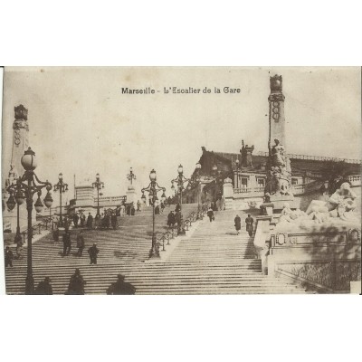 CPA: MARSEILLE, L'ESCALIER DE LA GARE, ANNEES 1900.