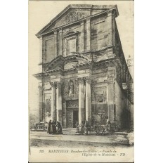 CPA: MARTIGUES, FACADE DE L'EGLISE DE LA MADELEINE, vers 1920.