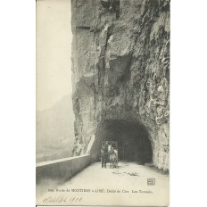 CPA: ROUTE DE MOUTIERS A AIME.DEFILE DE CIEX. LES TUNNELS. Années 1900.