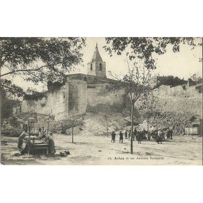 CPA: ARLES ET SES ANCIENS REMPARTS, ANIMEE, vers 1910.