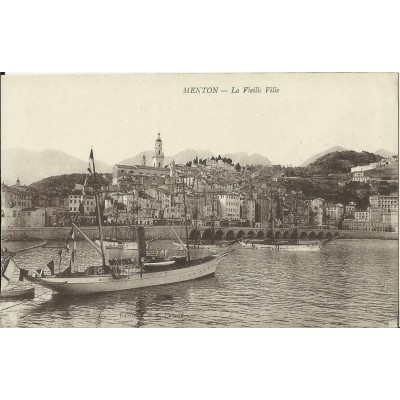 CPA: MENTON, LA VIEILEE VILLE, BATEAUX, vers 1900