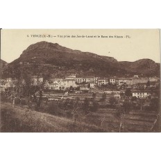 CPA: VENCE. Vue prise des Jas-de-Larat et le Baou des Bancs, Années 1920