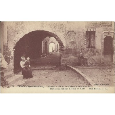 CPA: GRASSE, Rue Voutée, Années 1900