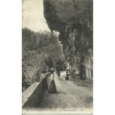 CPA: LES GORGES DU LOUP. La nouvelle route. Années 1910.