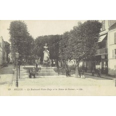 CPA - MELUN - Le Boulevard Victor Hugo & La Statue De Pasteur- Années 1900