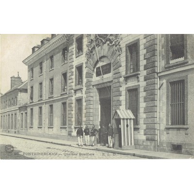 CPA - FONTAINEBLEAU - Quartier Boufflers - Années 1900