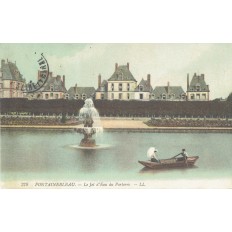 CPA - FONTAINEBLEAU - Le Jet D'Eau Du Parterre - Années 1910