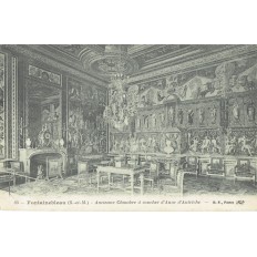 CPA - PALAIS DE FONTAINEBLEAU - Chambre D'Anne D'Autriche - Années 1920