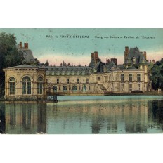 CPA - PALAIS DE FONTAINEBLEAU - Etang Aux Carpes, Palais De L'Empereur - Vers 1920