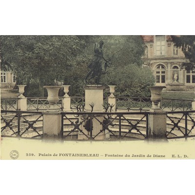 CPA - PALAIS DE FONTAINEBLEAU - Fontaine Du Jardin De Diane - Années 1920