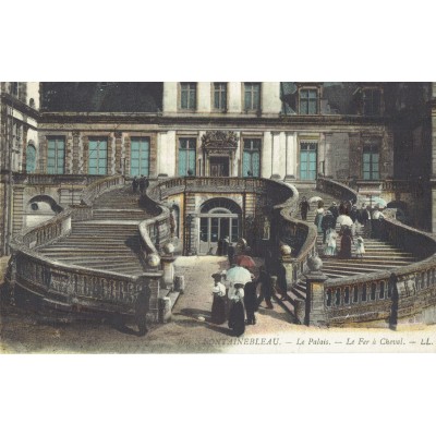 CPA - PALAIS DE FONTAINEBLEAU - Le Fer A Cheval - Années 1920