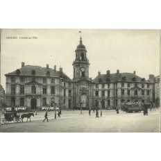 CPA: RENNES, L'HOTEL DE VILLE, TRAM/CALECHE vers 1900