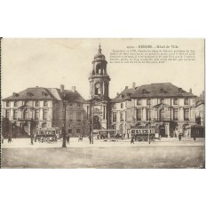 CPA: RENNES. UNE VUE DE L'HOTEL DE VILLE, ANIMEE Années 1920.