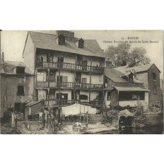 CPA: RENNES. VUE GENERALE, EGLISE ST-SAUVEUR ET LES TOURS DE LA CATHEDRALE Années 1900.