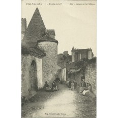 CPA: Vitré, Entrée de la Maison Pierre LANDAIS, Animée, années 1900