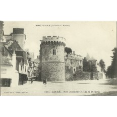 CPA: Vitré, RUE d'Embas et Place St-Yves, années 1900