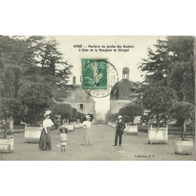 CPA: Vitré, PARTERRE DU JARDIN DES ROCHERS, années 1910