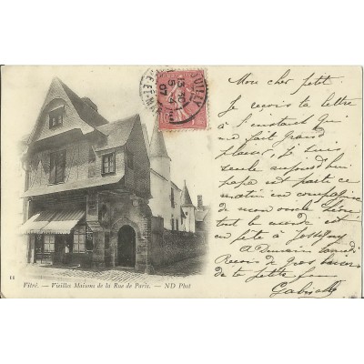 CPA: Vitré, VIEILLES MAISONS DE LA RUE DE PARIS, vers 1900