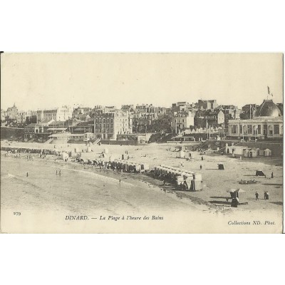 CPA: DINARD: La Plage à l'heure des bains, vers 1900