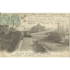 CPA: SAINT-MALO, LES QUAIS, Animés , vers 1900