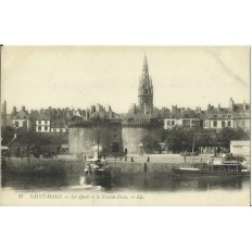 CPA: SAINT-MALO, Les Quais, la Grande Porte , (1900)