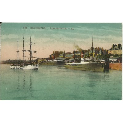 CPA: SAINT-MALO, BATEAUX dans l'AVANT-PORT (colorisée), vers 1900