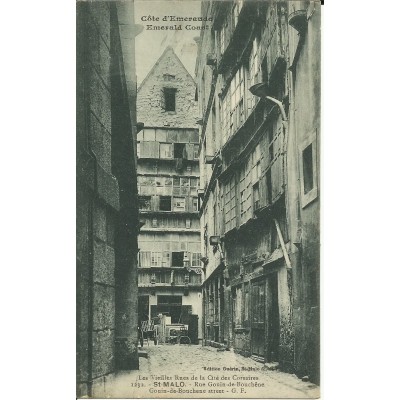 CPA: SAINT-MALO, Les Vieilles rue de la Cité des Corsaires, vers 1910