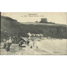 CPA: BINIC, Plage de l'Avant-Port- Le Bain, années 1910.