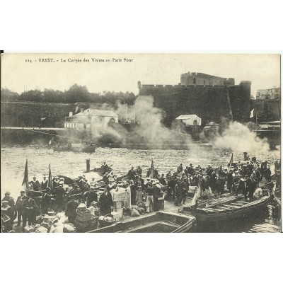 CPA: BREST, La Corvée des Vivres au Petit Port, vers 1910