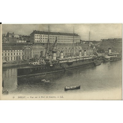 CPA: BREST, Vue sur le Port de Guerre, années 1910