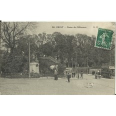 CPA: BREST, Statue des Défenseurs, années 1900