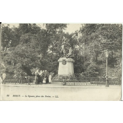 CPA: BREST, Le Square, place des Portes, vers 1910