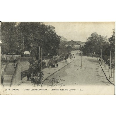 CPA: BREST, Avenue Amiral-Réveillere, vers 1920