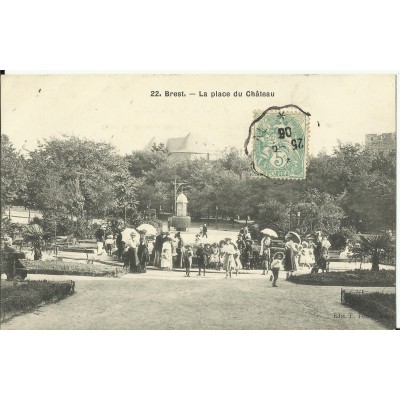  CPA: BREST, La Place du Chateau un Dimanche, vers 1900