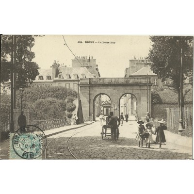 CPA: BREST, La Porte Foy, Animée, vers 1900