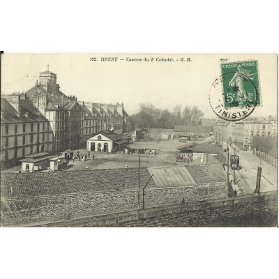 CPA: BREST, Vue sur la Caserne du 2e Colonial, vers 1900