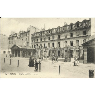 CPA: BREST, L'Hotel de Ville, Animation, 1900