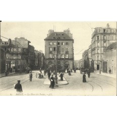 CPA: BREST, La Place des Portes (Animée), en 1900