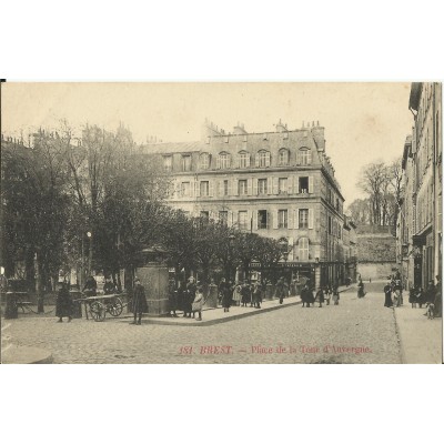 CPA: BREST, La Place de la Tour d'Auvergne, vers 1900