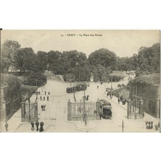 CPA: BREST, La Place des Portes (1910)