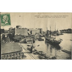 CPA: BREST, Le Chateau, vue prise du Pont National, vers 1910