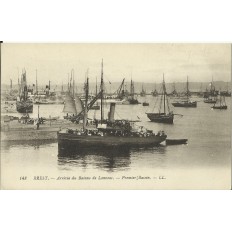 CPA: BREST, Arrivée du Bateau de Lanveac, vers 1910